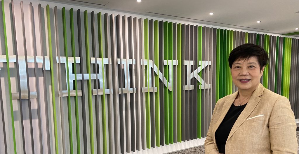 IBM加速轉向混合雲   連環收購加強諮詢
