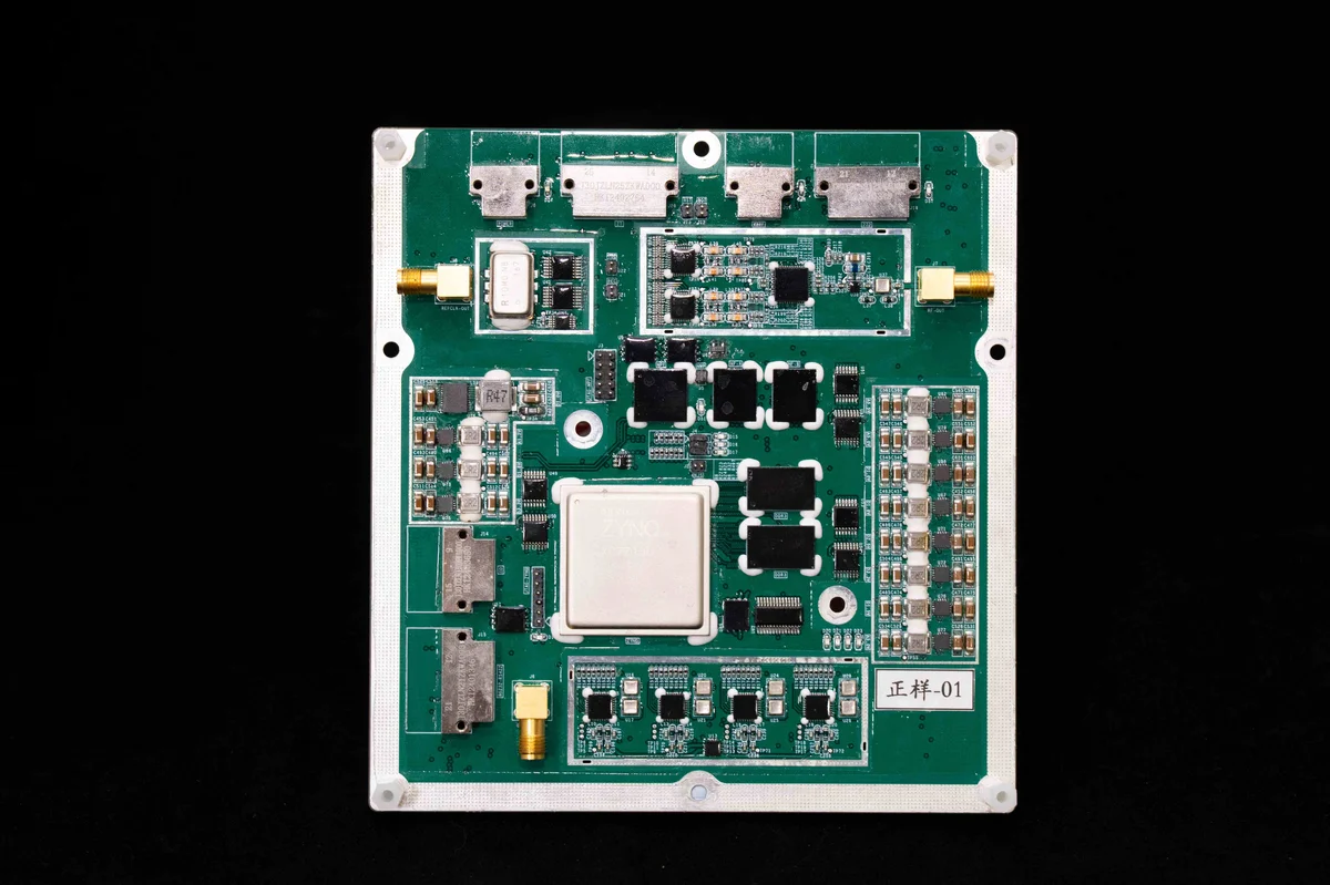 『LEO CNAV』的核心功能包括通信整合、精準定位等四大技術優勢，這些特點使其在智慧交通和無人機應用中具有廣泛前景。
